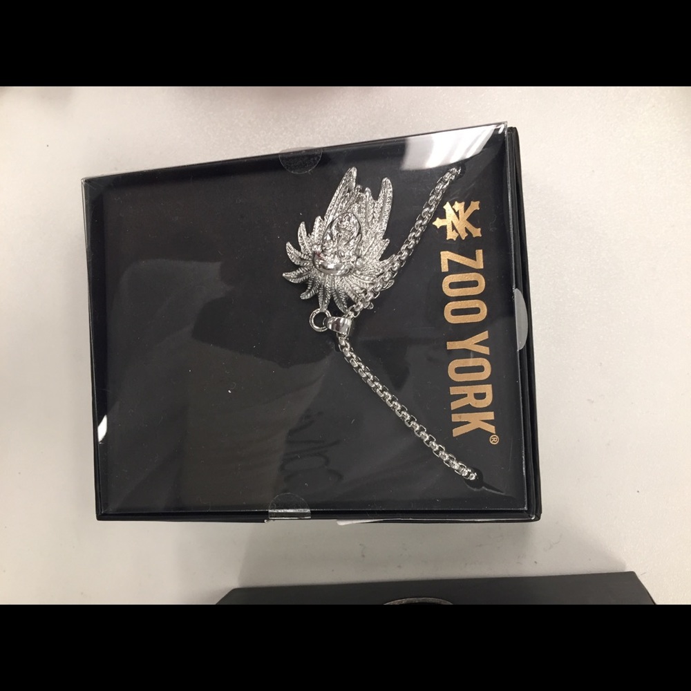 Zoo York necklace